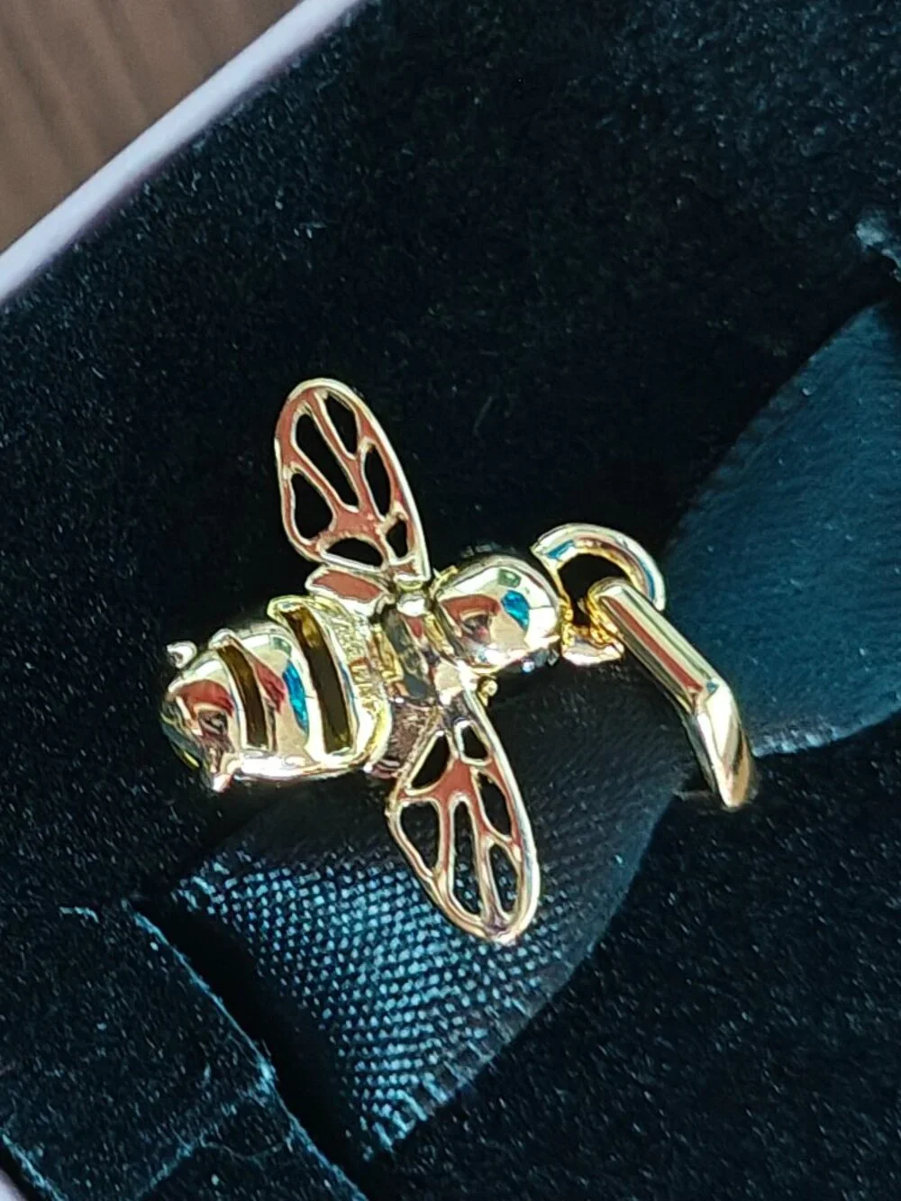 Authentic Pandora Gold Sparkling Bee Dangle Charm – 762672C01 14K Gold-Plated - Picture 8 of 13